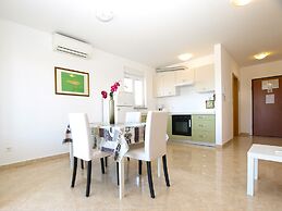 Apartment 1932