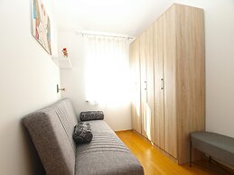 Apartment 1932