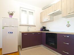 Apartment 1932