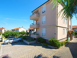 Apartment 1932