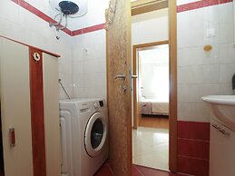 Apartment 1932