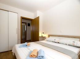 Apartment 1932