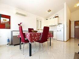 Apartment 1932