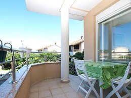 Apartment 1932