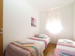 Apartment 1932
