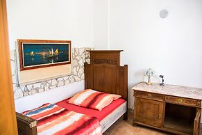 Apartment 1981
