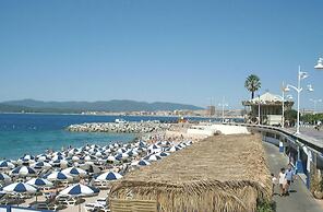 Villa in Frejus With Pool Near Beach