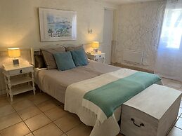 Villa in Frejus With Pool Near Beach
