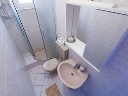 Nice Apartment With Private Roofed Terrace, Near the Sea and National 