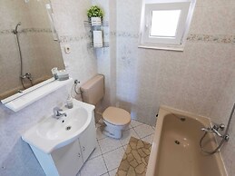 Nice Apartment With Private Roofed Terrace, Near the Sea and National 