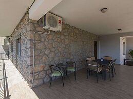 Nice Apartment With Private Roofed Terrace, Near the Sea and National