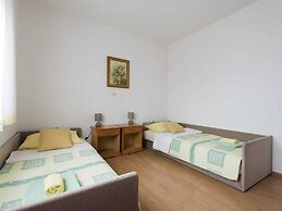 Nice Apartment With Private Roofed Terrace, Near the Sea and National