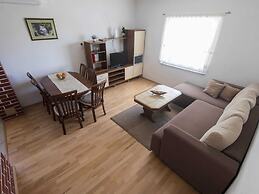 Nice Apartment With Private Roofed Terrace, Near the Sea and National