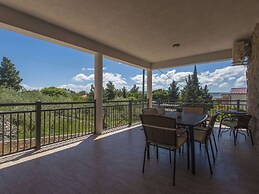 Nice Apartment With Private Roofed Terrace, Near the Sea and National
