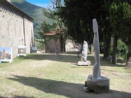 Beautiful Cottage in Pescia with Hot Tub