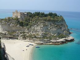 Belvilla by Oyo Bottone