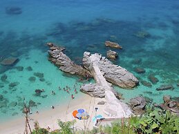 Belvilla by Oyo Bottone