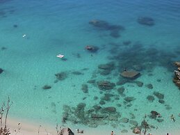 Belvilla by Oyo Bottone