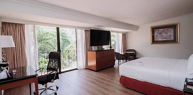 HS HOTSSON Hotel Tampico