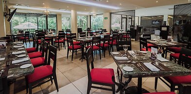 HS HOTSSON Hotel Tampico