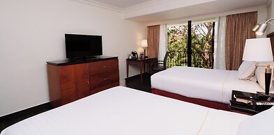 HS HOTSSON Hotel Tampico