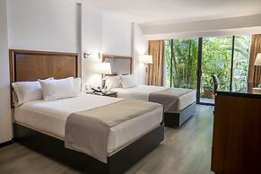 HS HOTSSON Hotel Tampico