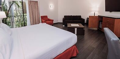 HS HOTSSON Hotel Tampico