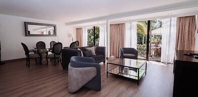 HS HOTSSON Hotel Tampico