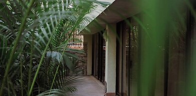 HS HOTSSON Hotel Tampico