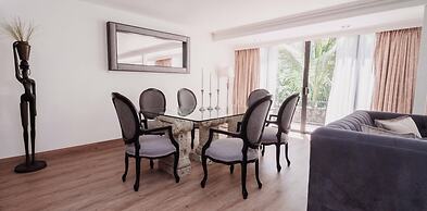 HS HOTSSON Hotel Tampico