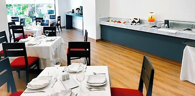 HS HOTSSON Hotel Tampico