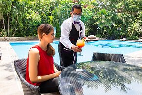 HS HOTSSON Hotel Tampico