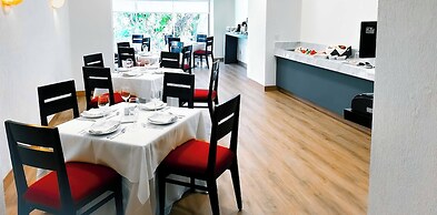 HS HOTSSON Hotel Tampico