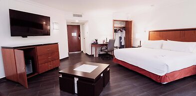 HS HOTSSON Hotel Tampico