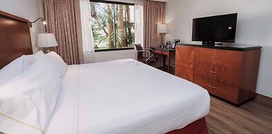 HS HOTSSON Hotel Tampico