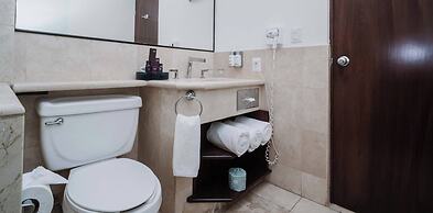 HS HOTSSON Hotel Tampico