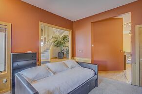 Skyway-extravagant & Luxury Views W/deck & Bar