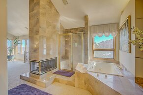 Skyway-extravagant & Luxury Views W/deck & Bar