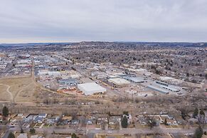 Stir Crazy! Bike Trails, Dogs OK, Food & Nightlife