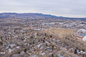 Stir Crazy! Bike Trails, Dogs OK, Food & Nightlife