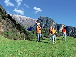 Spacious Apartment in Längenfeld near Ötz Valley Alps