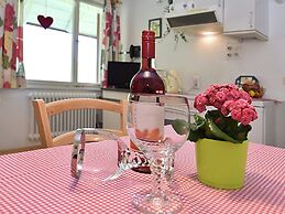 Country-style Flat With Garden