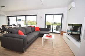 Comfortable Villa in Coto With Swimming Pool