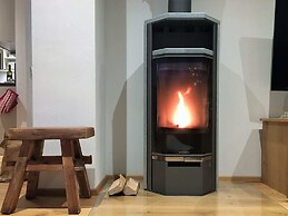 Superbly Located Premium Chalet With Sauna