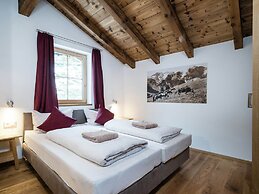 Superbly Located Premium Chalet With Sauna