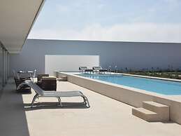 Modern Villa in Obidos Lisbon With Garden & Pool