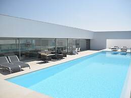 Modern Villa in Obidos Lisbon With Garden & Pool