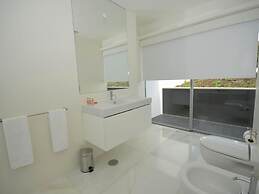 Modern Villa in Obidos Lisbon With Garden & Pool