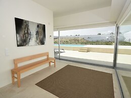 Modern Villa in Obidos Lisbon With Garden & Pool