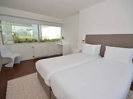 Modern Villa in Obidos Lisbon With Garden & Pool